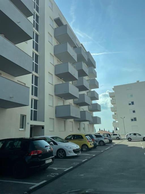 Zara Harmony Apartment Kültér fotó